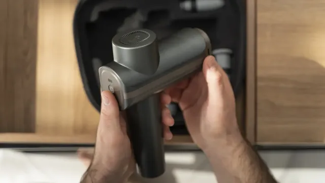 Jaki pistolet do masażu wybrać? Poradnik zakupowy krok po kroku