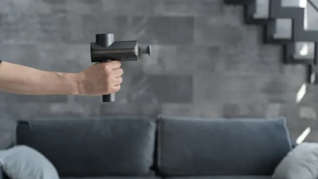 Mini pistolet do masażu – czy warto kupić mały model?